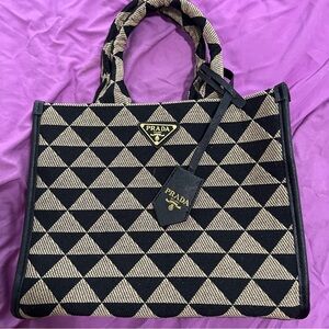 Black & tan handbag